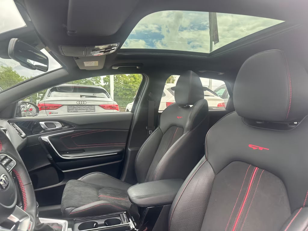 Kia ProCeed