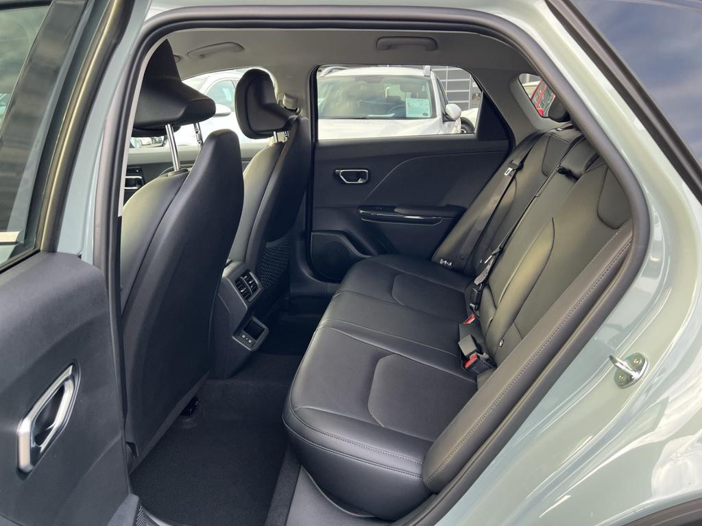 Kia K4