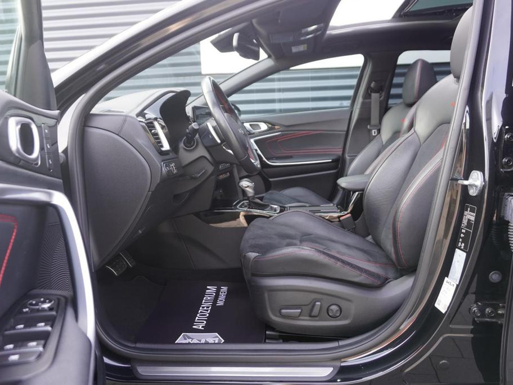 Kia ProCeed