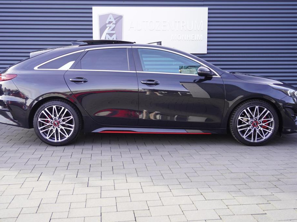 Kia ProCeed