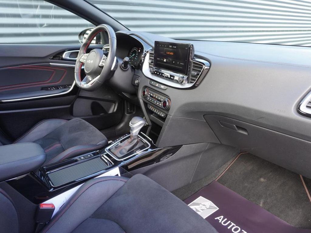 Kia ProCeed