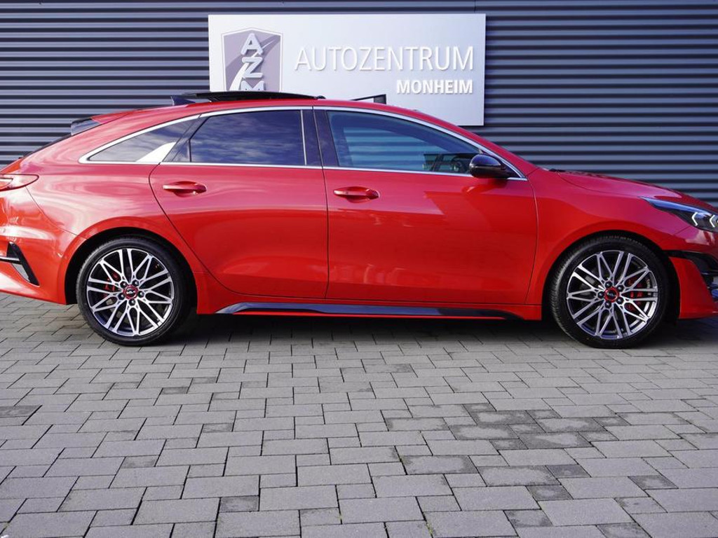 Kia ProCeed