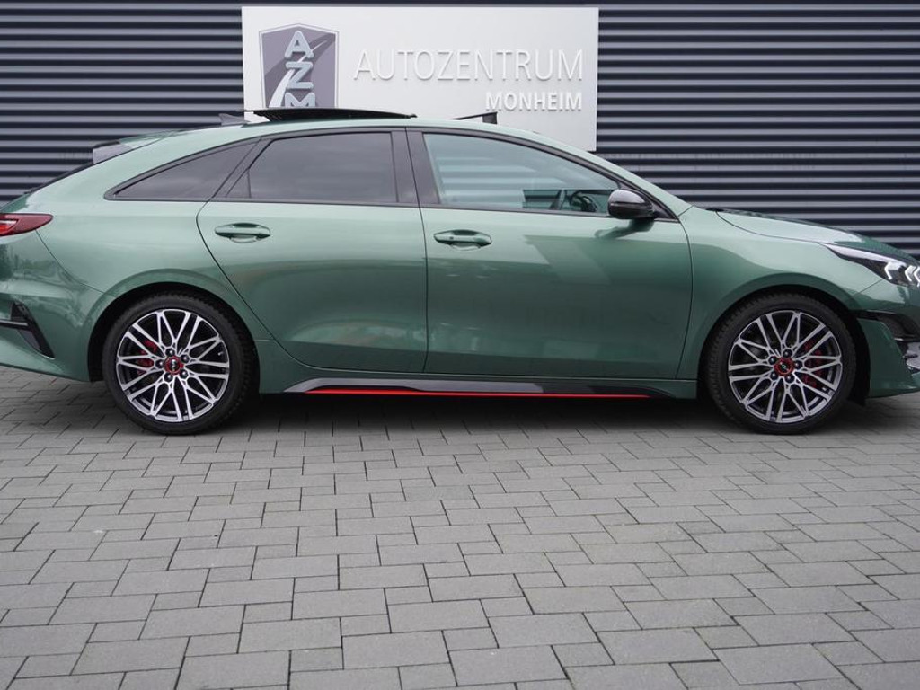 Kia ProCeed