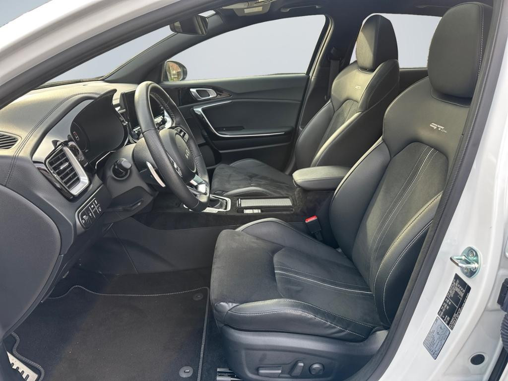 Kia ProCeed