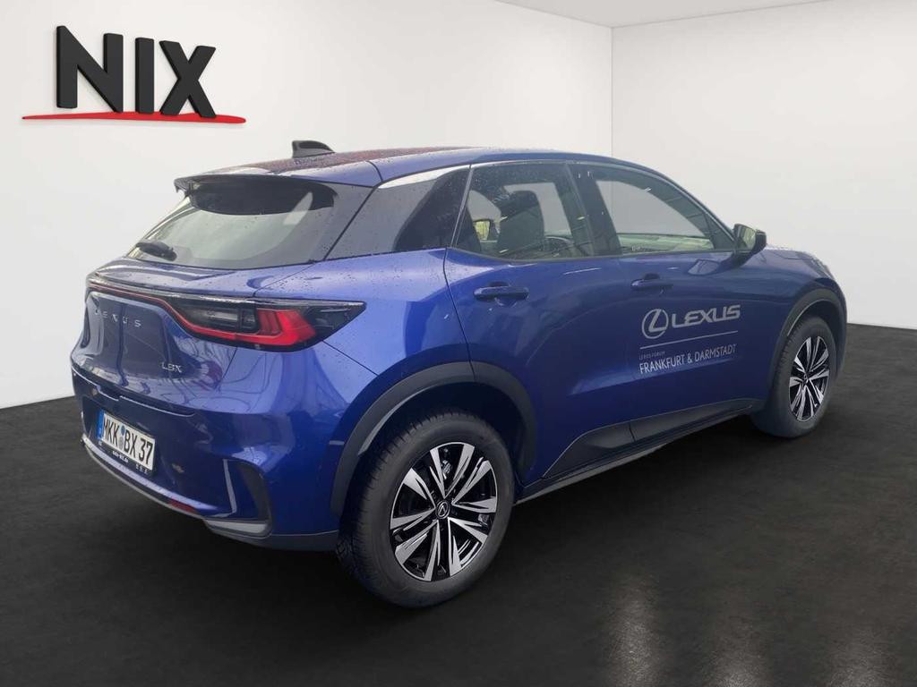 Lexus LBX