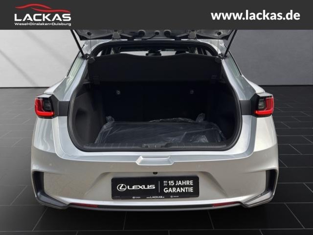 Lexus LBX