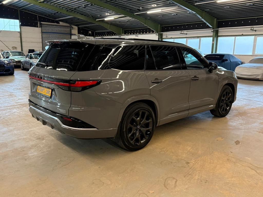 Lexus TX-Serie