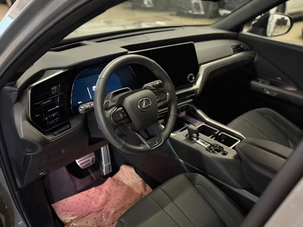 Lexus TX-Serie
