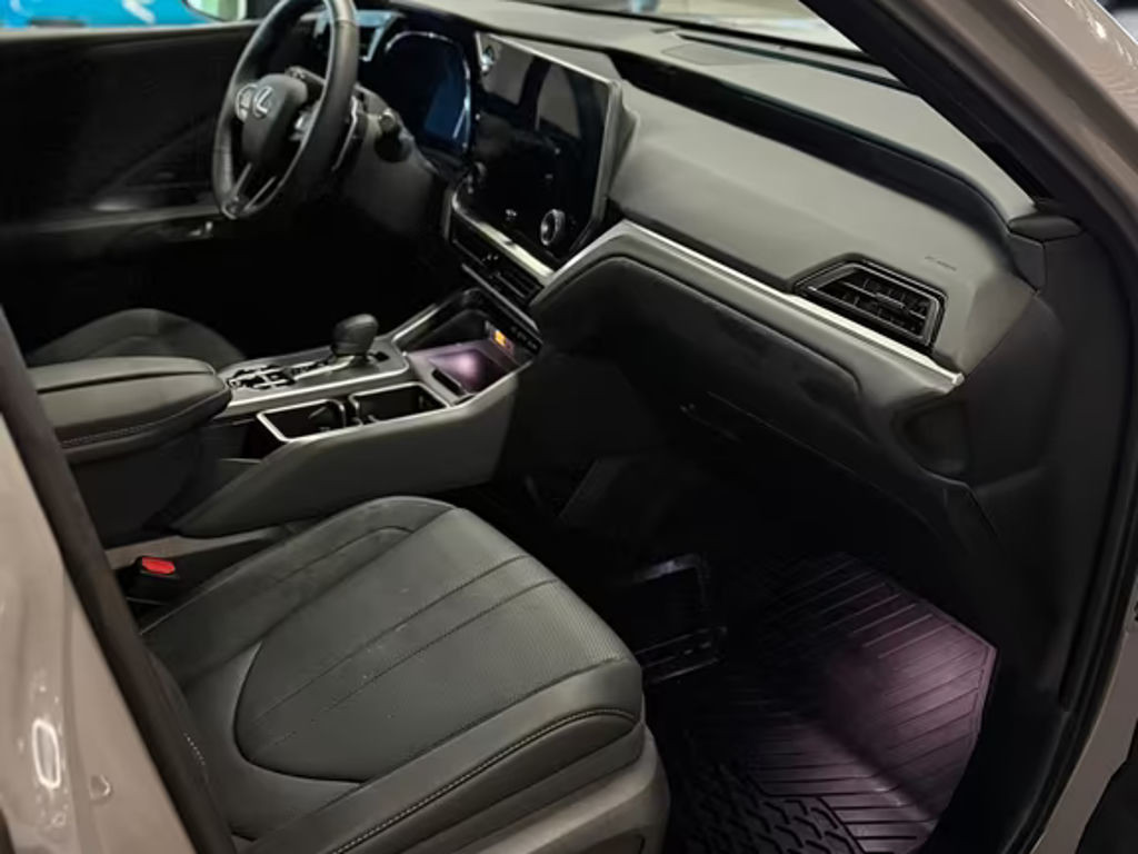 Lexus TX-Serie