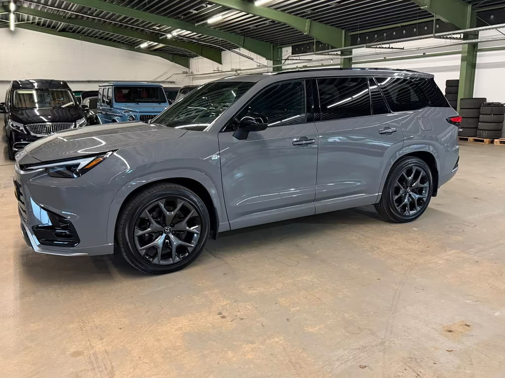 Lexus TX-Serie