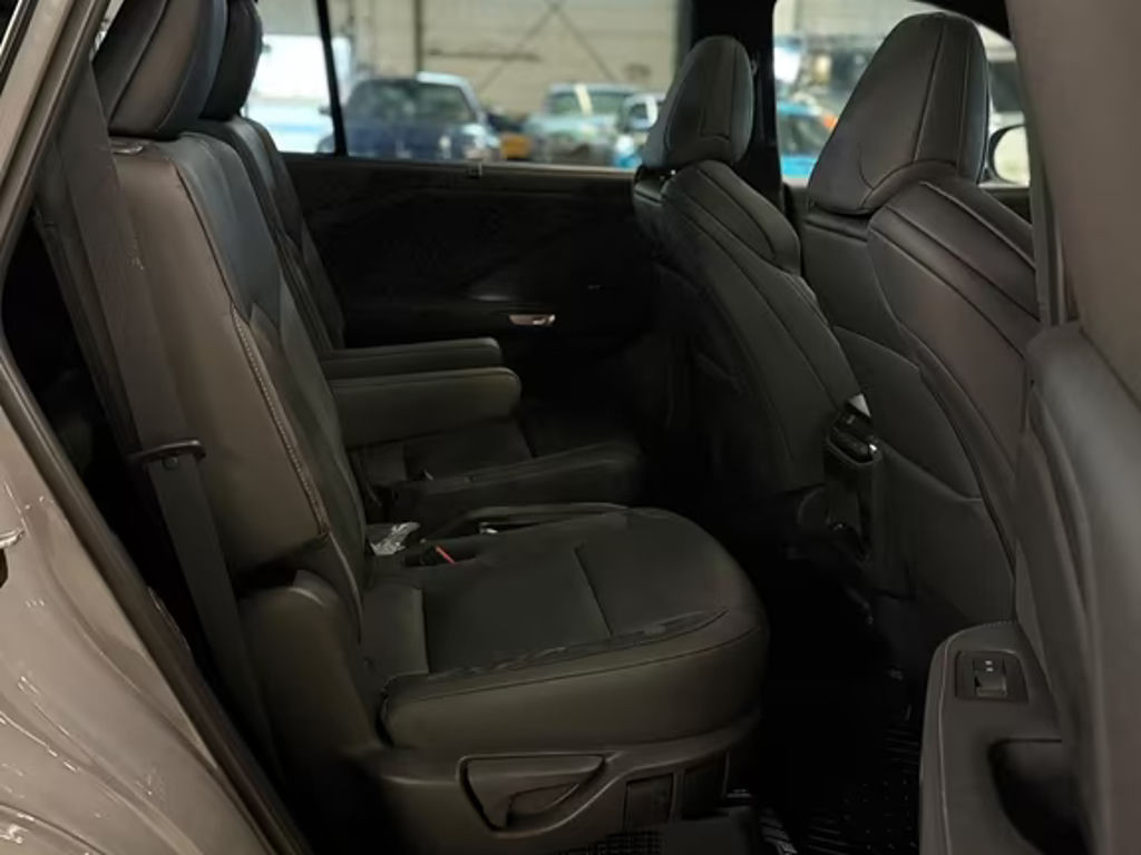 Lexus TX-Serie