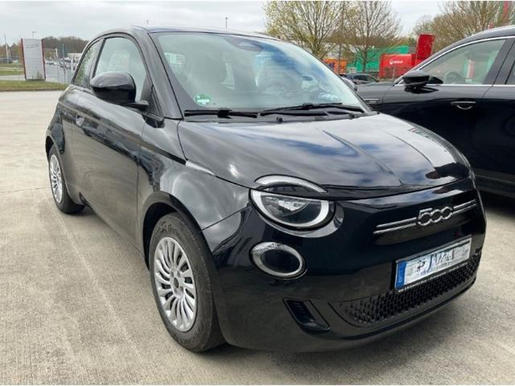 Fiat 500e Action