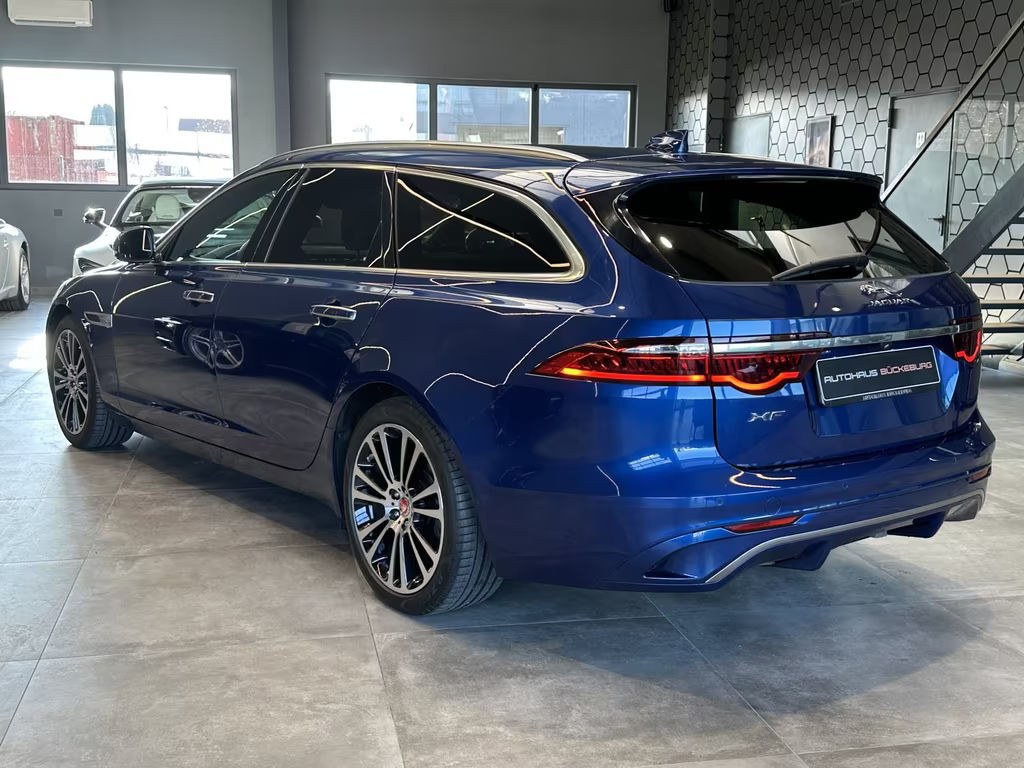 Jaguar XF