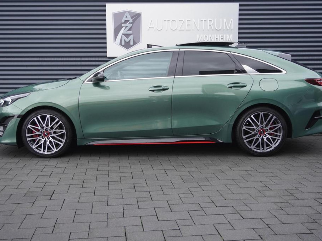 Kia ProCeed