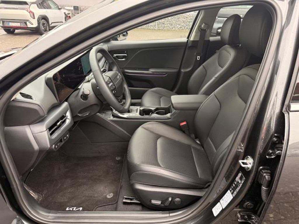 Kia K4