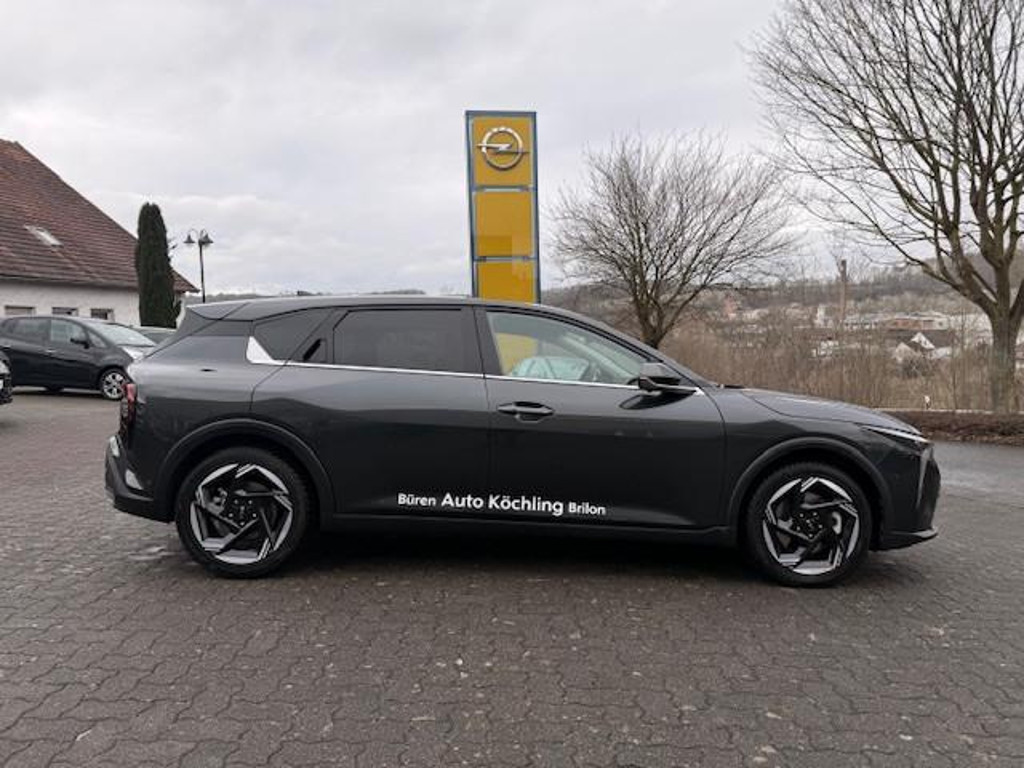 Kia K4