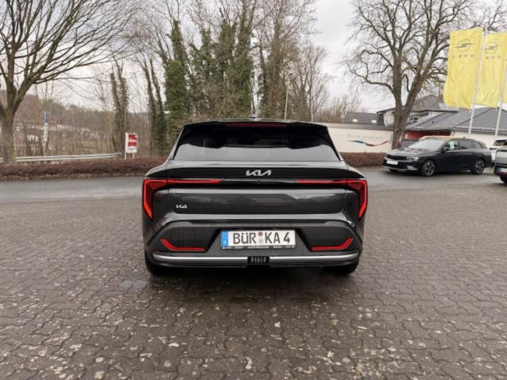 Kia K4