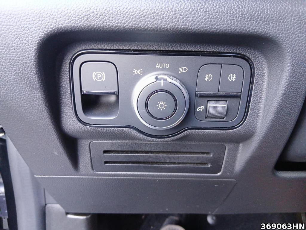Mercedes-Benz T 180