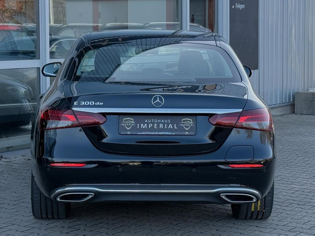 Mercedes-Benz E-Klasse E 300 AVANTGARDE Limousine Lang Sedan