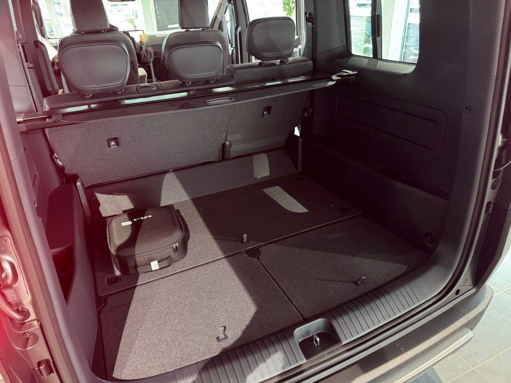 Kia PV5 Passenger