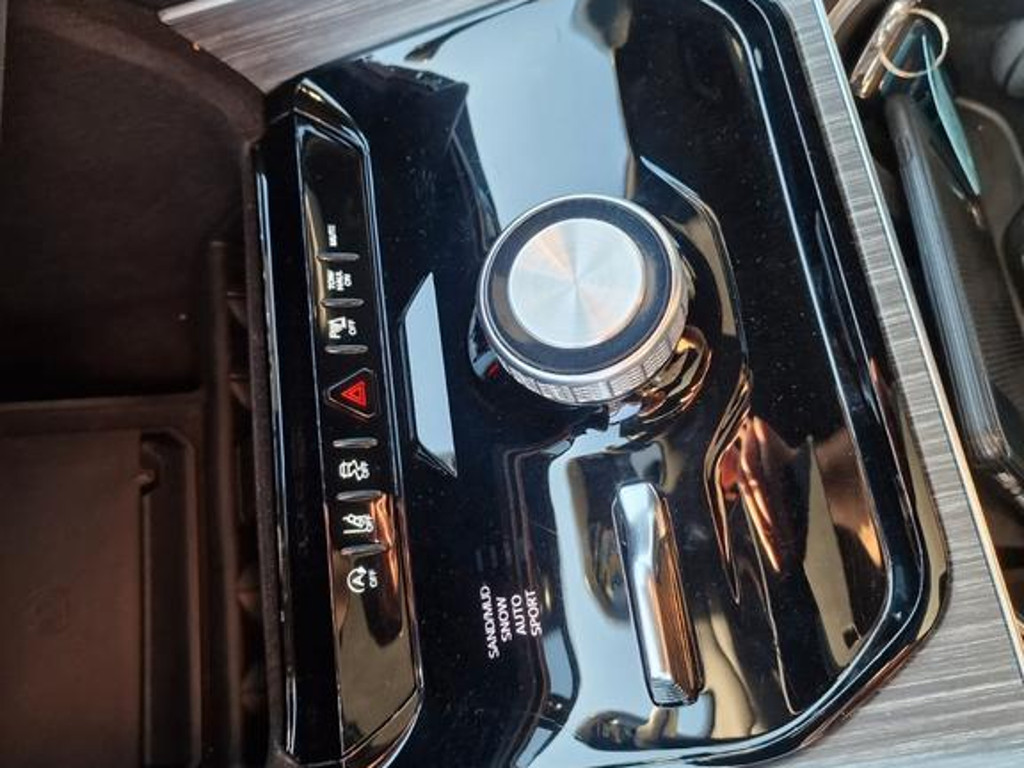 Jeep Wagoneer