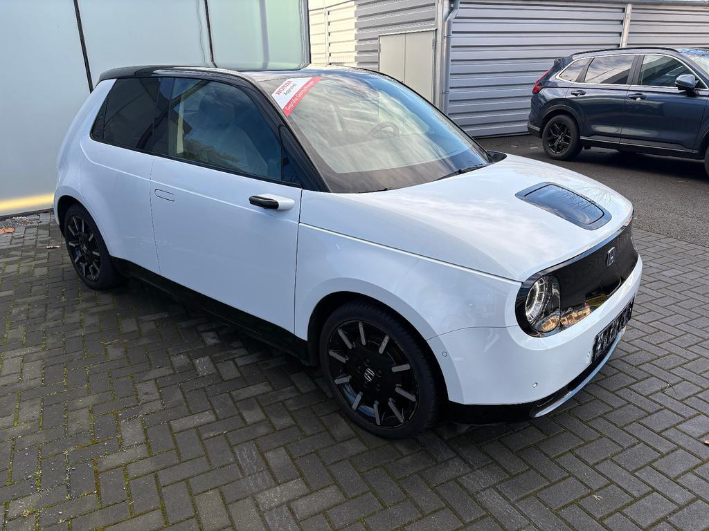 Honda e