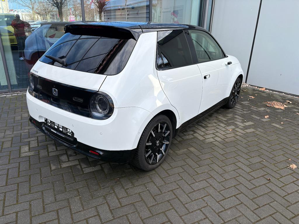 Honda e