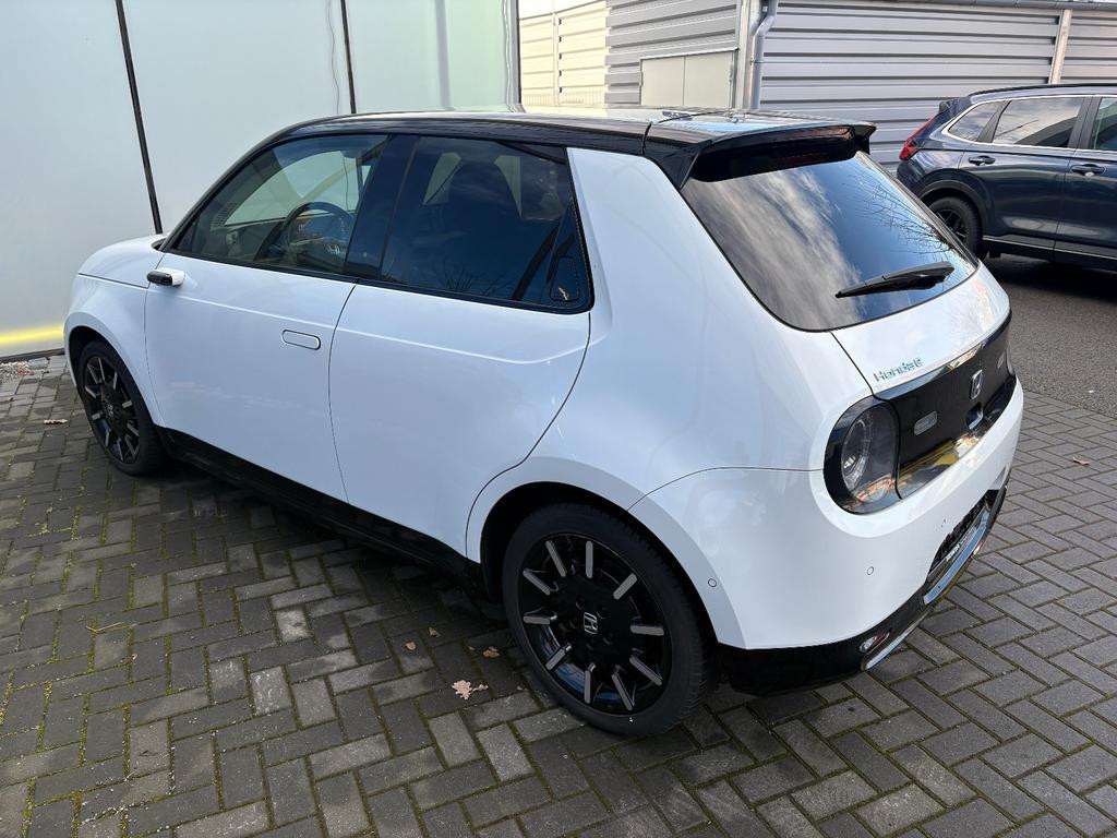 Honda e