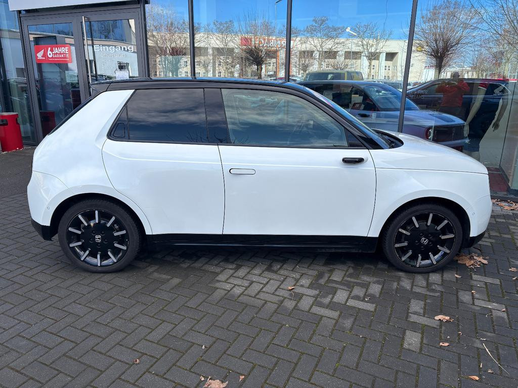 Honda e