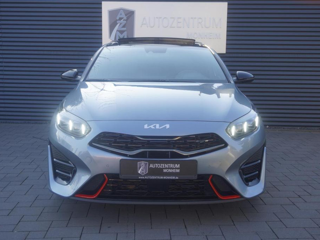 Kia ProCeed