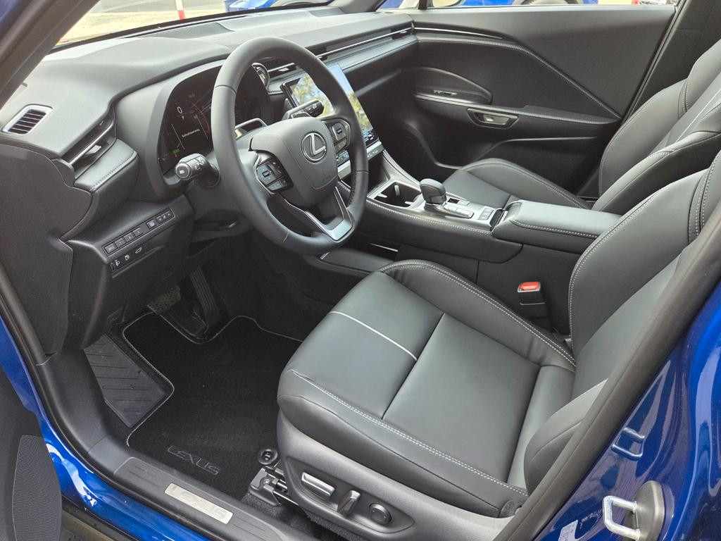 Lexus LBX