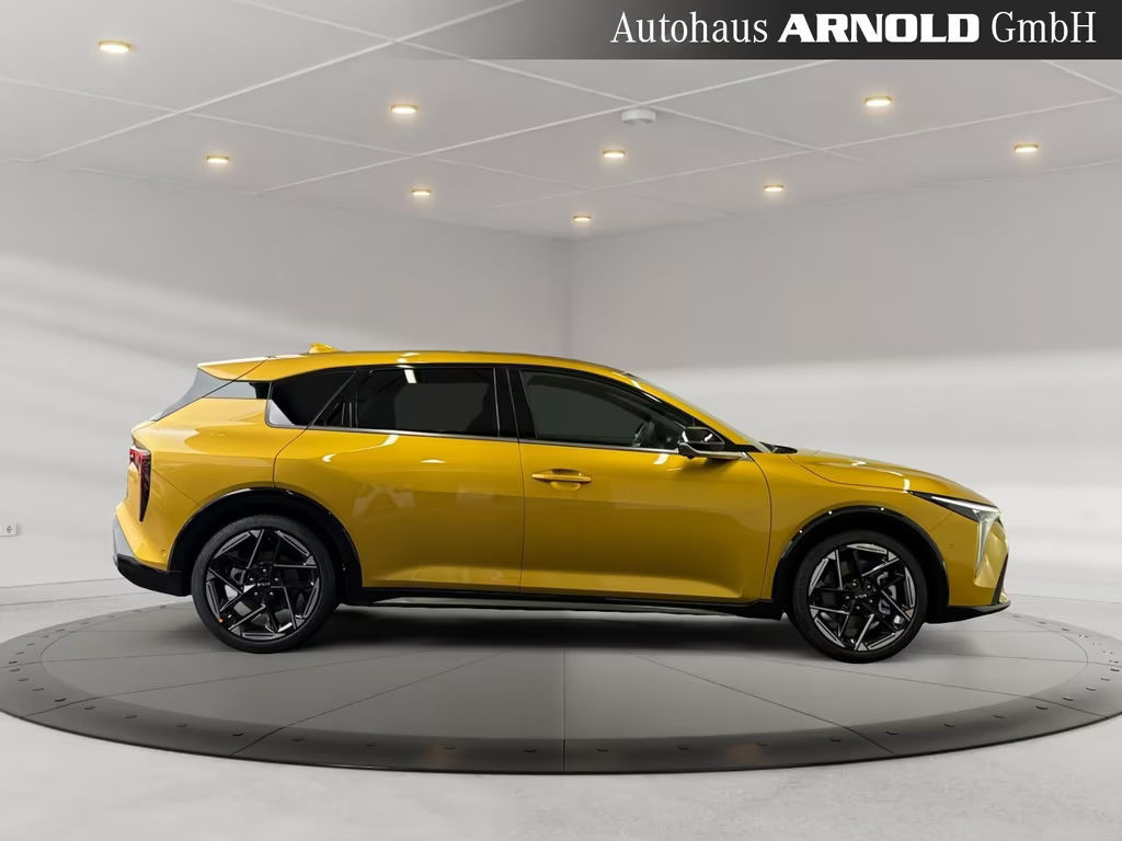 Kia K4