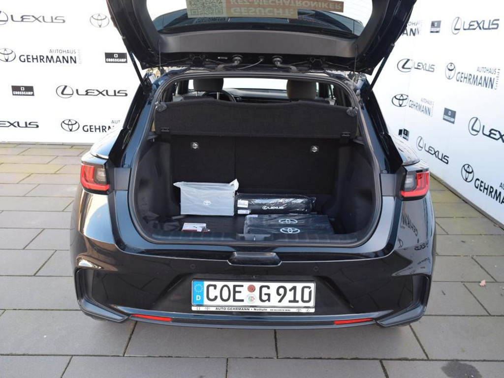Lexus LBX