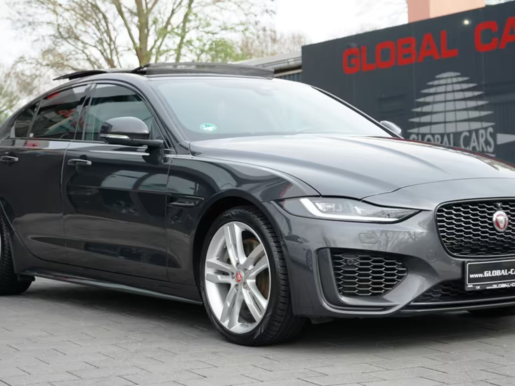 Jaguar XE R-Dynamic SE P250