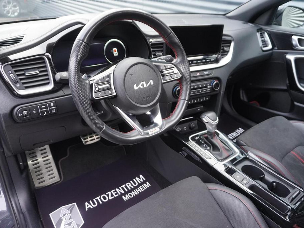 Kia ProCeed