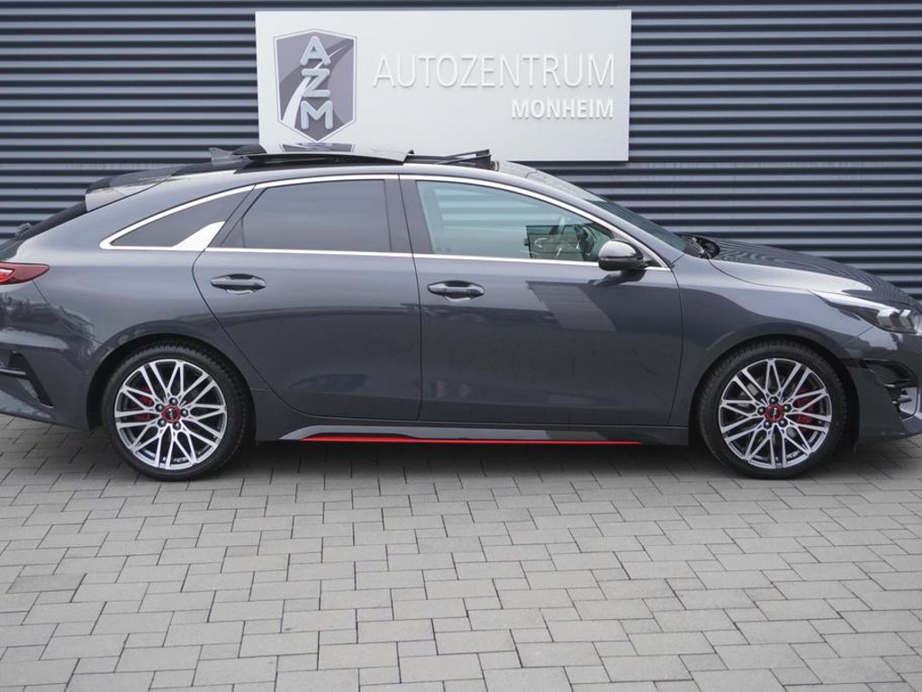 Kia ProCeed