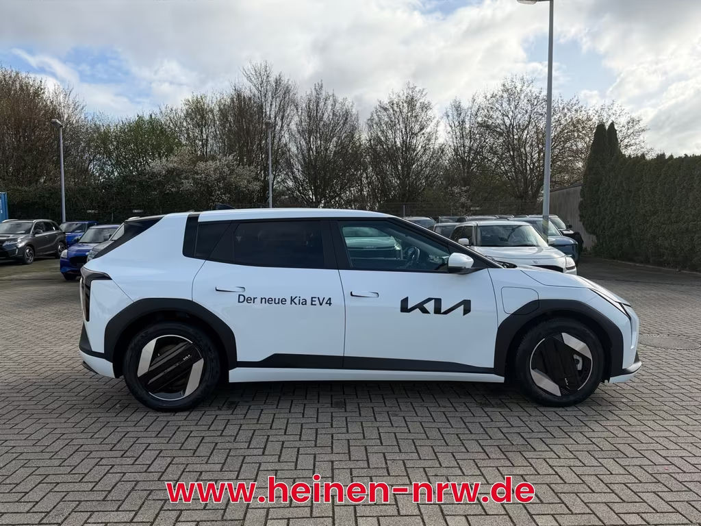 Kia EV4