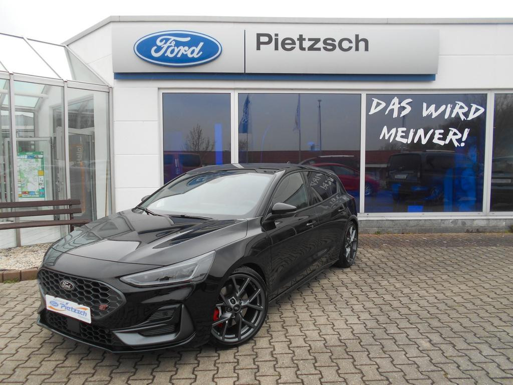 Ford Focus Limited ST Line