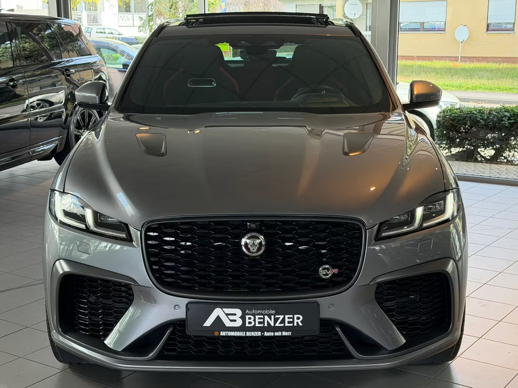Jaguar F-Pace