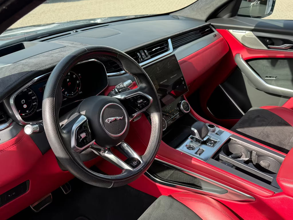 Jaguar F-Pace