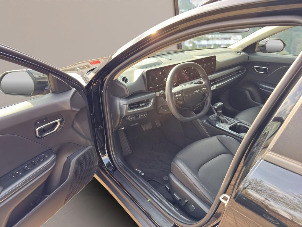 Kia K4