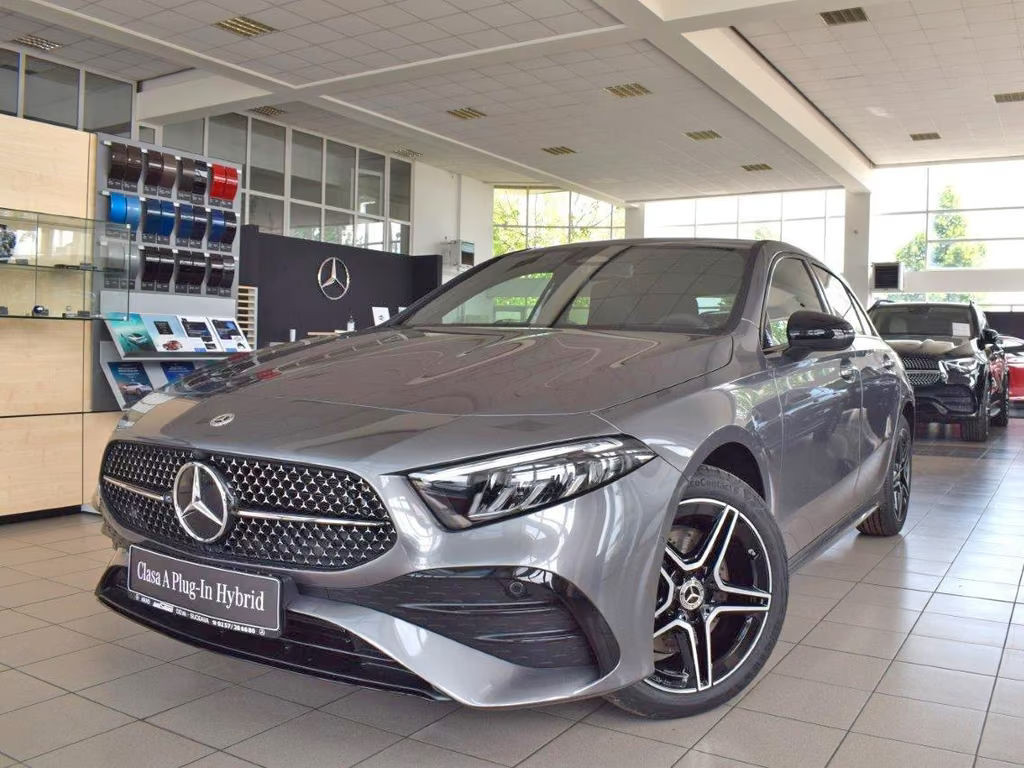 Mercedes-Benz A-Klasse A 250 AMG Line A 250 e