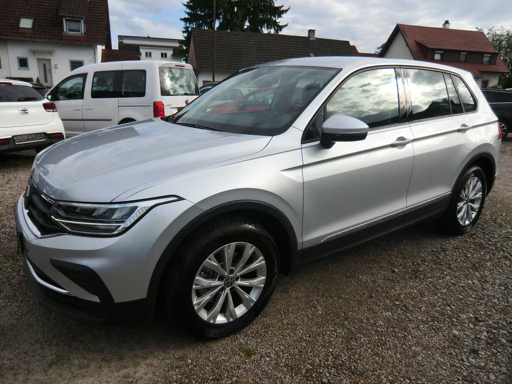 Volkswagen Tiguan Basis