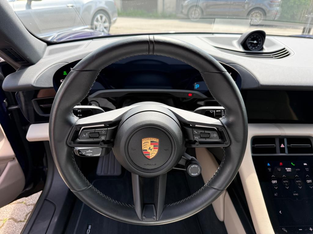 Porsche Taycan