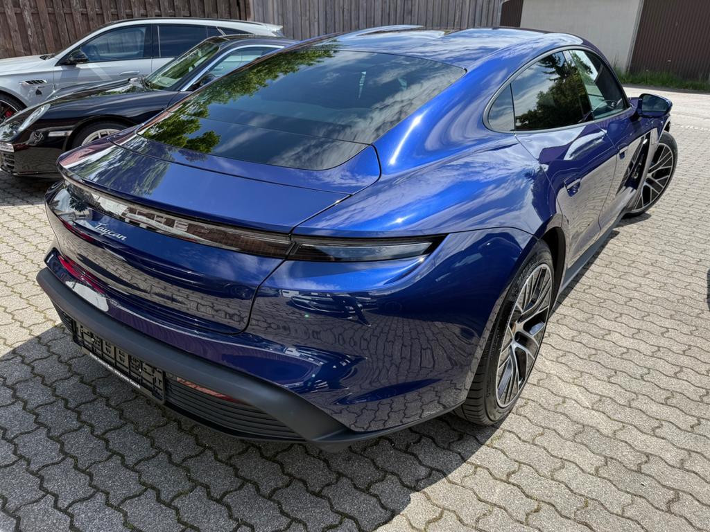 Porsche Taycan