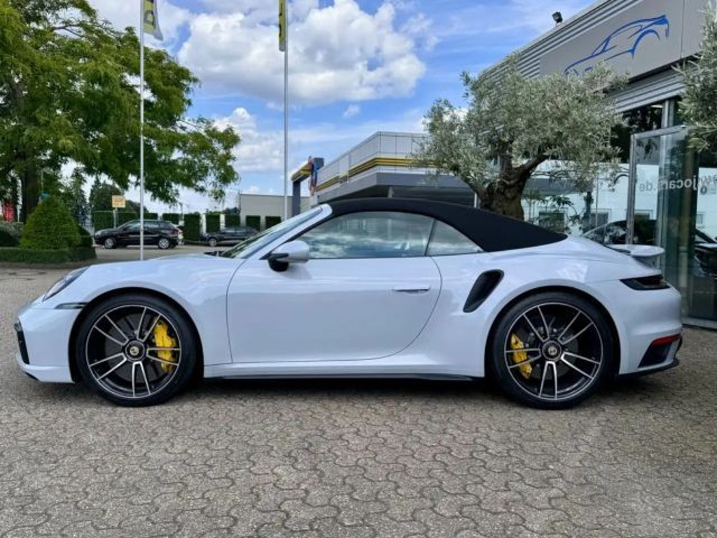 Porsche 911 Turbo 992 Cabriolet