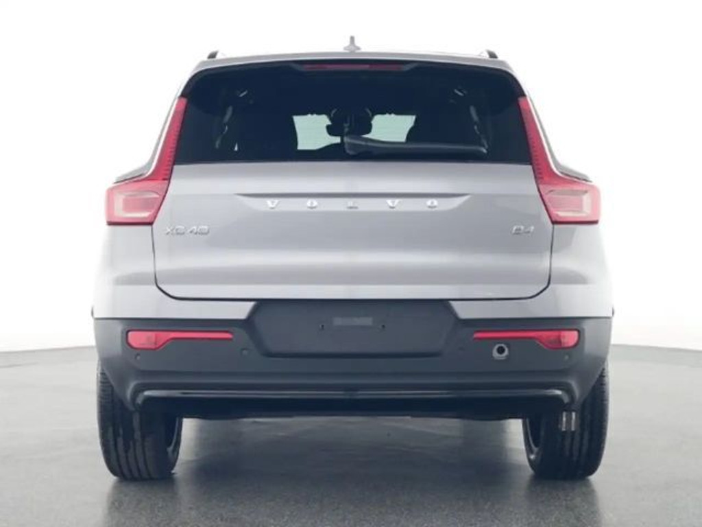 Volvo XC40 Plus Dark
