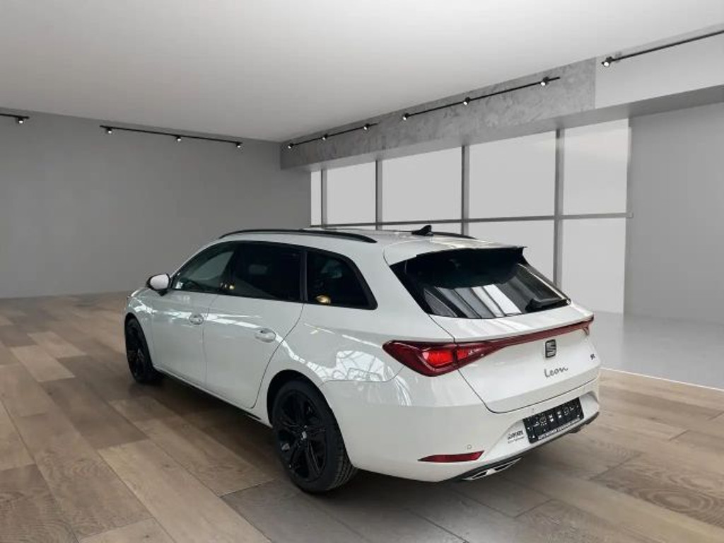 Seat Leon 2.0 TDI FR-lijn Black Sportstourer DSG