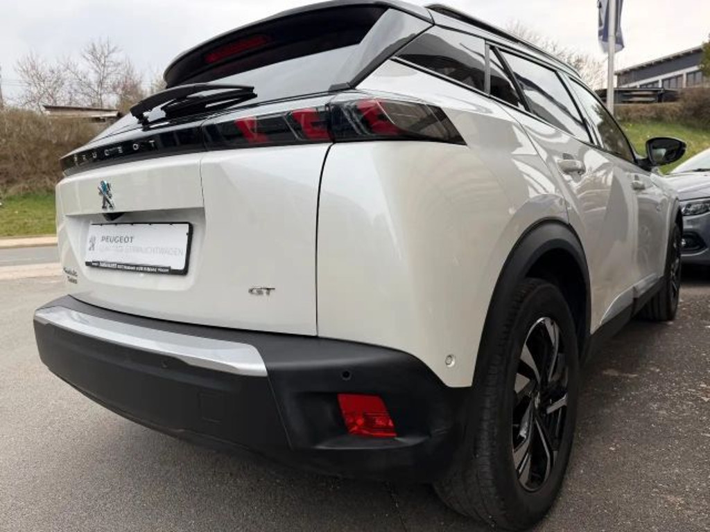 Peugeot e-2008
