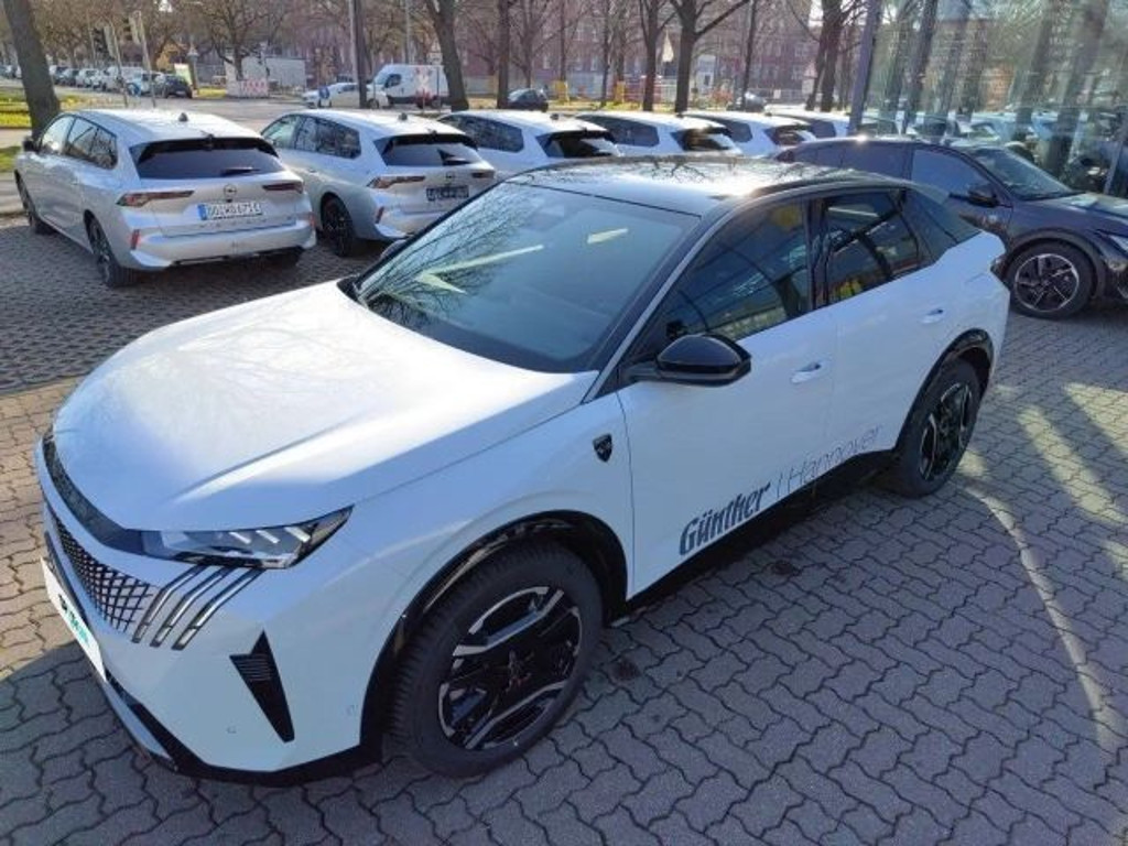Peugeot E-3008